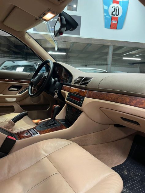 BMW 525i 192 CH E39 (FUTUR COLLECTOR, BOITE AUTO, SUIVI D’ENTRETIEN)⭐️⭐️⭐️⭐️⭐️