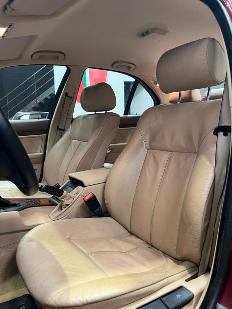 BMW 525i 192 CH E39 (FUTUR COLLECTOR, BOITE AUTO, SUIVI D’ENTRETIEN)⭐️⭐️⭐️⭐️⭐️