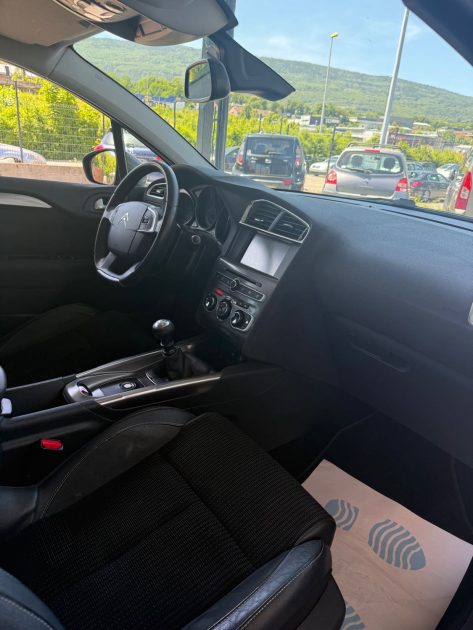 Citroen C4 1.6 Blue Hdi 120ch Shine - Suivi et Entretenu