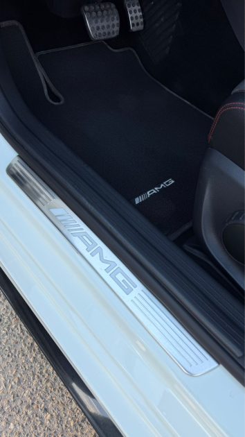 MERCEDES CLASSE A 45 AMG 4MATIC /SUIVI MERCEDES/