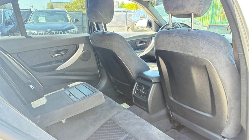 Bmw Serie 330d xDrive 3.0d 258ch Pack M 