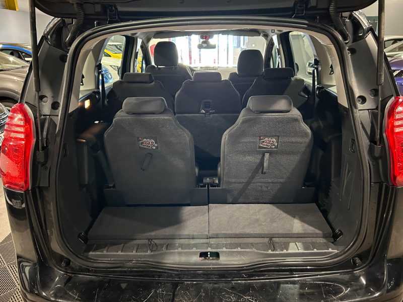 PEUGEOT 5008 1.6 HDI 115CH