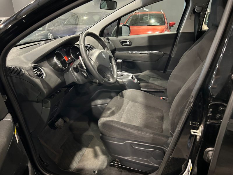 PEUGEOT 5008 1.6 HDI 115CH