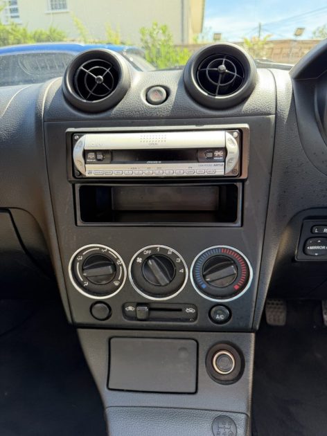 DAIHATSU COPEN 0.7 MICRO ROADSTER 2004 - 48 134Kms - Premier Main - Parfait Etat - VOLANT A DROITE 