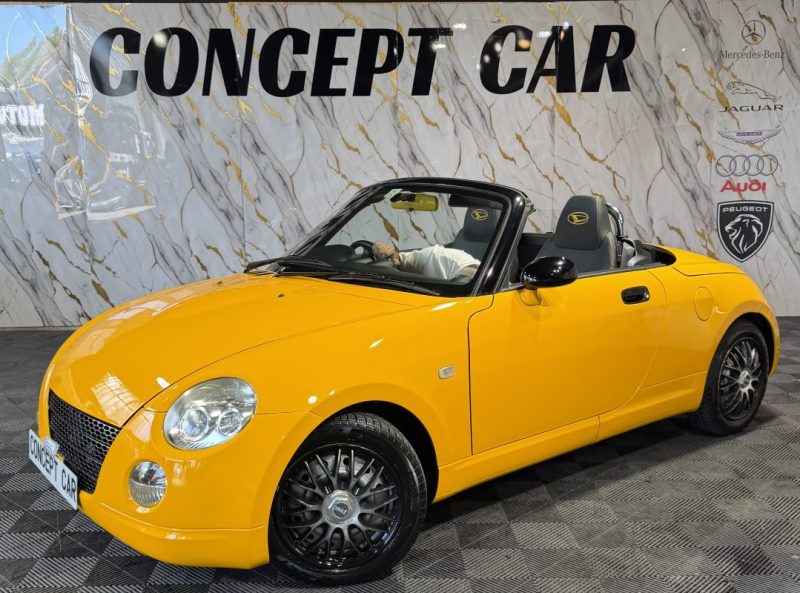DAIHATSU COPEN 0.7 MICRO ROADSTER 2004 - 48 134Kms - Premier Main - Parfait Etat - VOLANT A DROITE 
