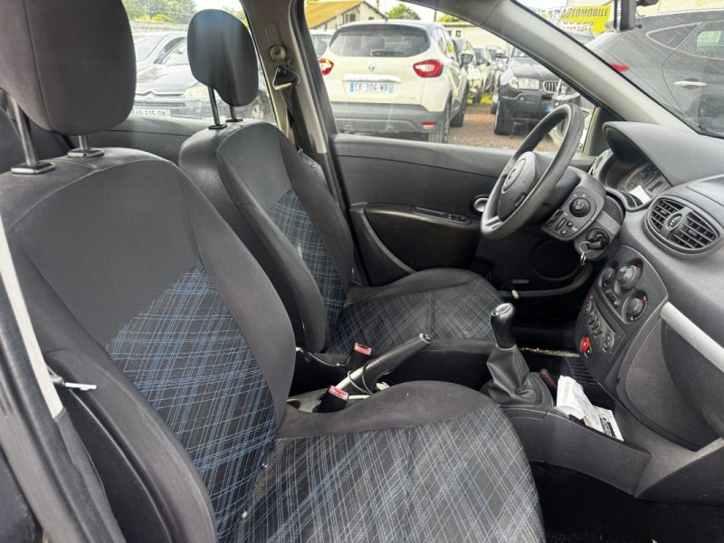 RENAULT CLIO III AUTHENTIQUE 1.5DCI 70 2009