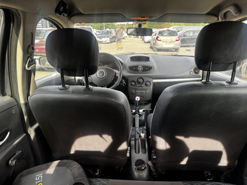 RENAULT CLIO III AUTHENTIQUE 1.5DCI 70 2009