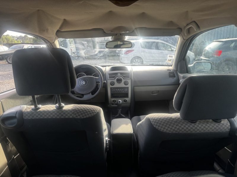 RENAULT MEGANE  2003