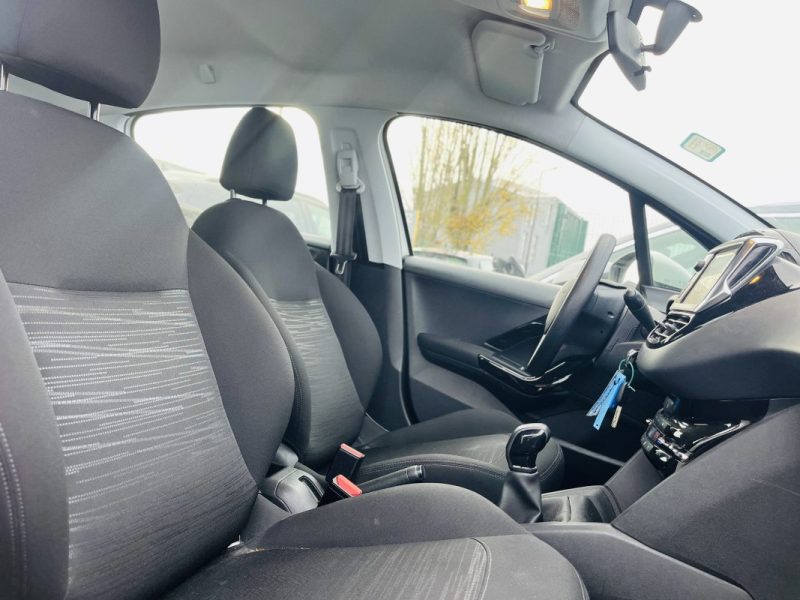 PEUGEOT 208 ACTIVE BUSINESS 100ch 1.5 BLUE HDI