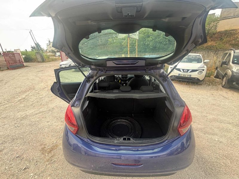 PEUGEOT 208 1.6 BLUE HDI 100 STYLE 2016
