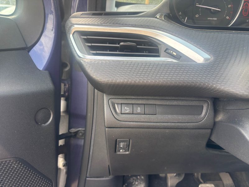 PEUGEOT 208 1.6 BLUE HDI 100 STYLE 2016