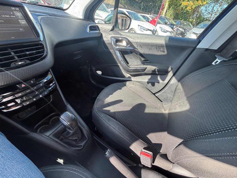 PEUGEOT 208 1.6 BLUE HDI 100 STYLE 2016