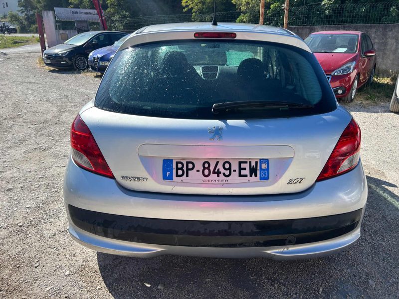 PEUGEOT 207 1.4 HDI 70 URBAN 2011