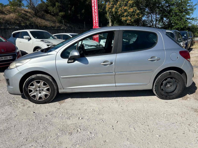 PEUGEOT 207 1.4 HDI 70 URBAN 2011