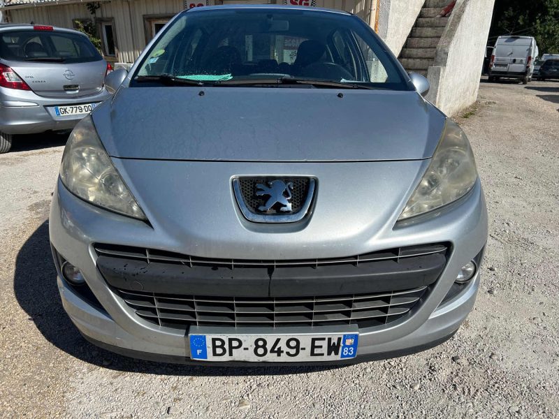 PEUGEOT 207 1.4 HDI 70 URBAN 2011