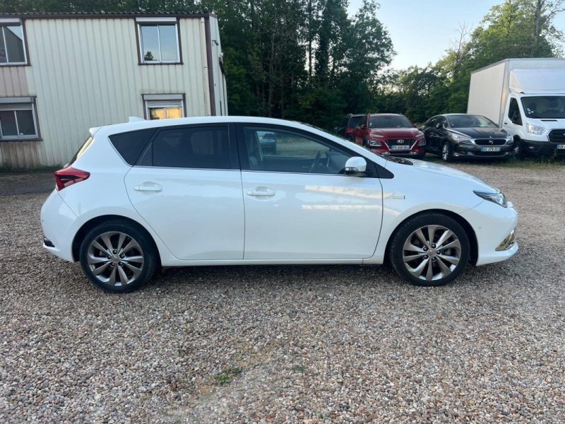 TOYOTA AURIS HSD 136 ch Design NAV TSS Smart Techno SR2