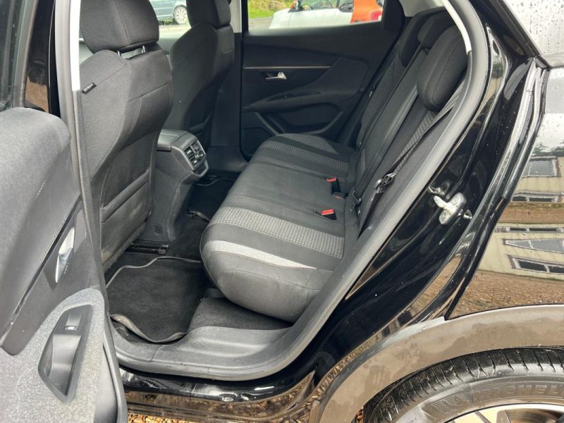 PEUGEOT 3008 1.5 BlueHDi 130 ch S&S Style EAT8