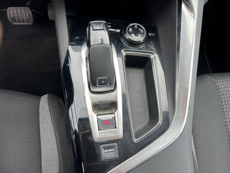 PEUGEOT 3008 1.5 BlueHDi 130 ch S&S Style EAT8