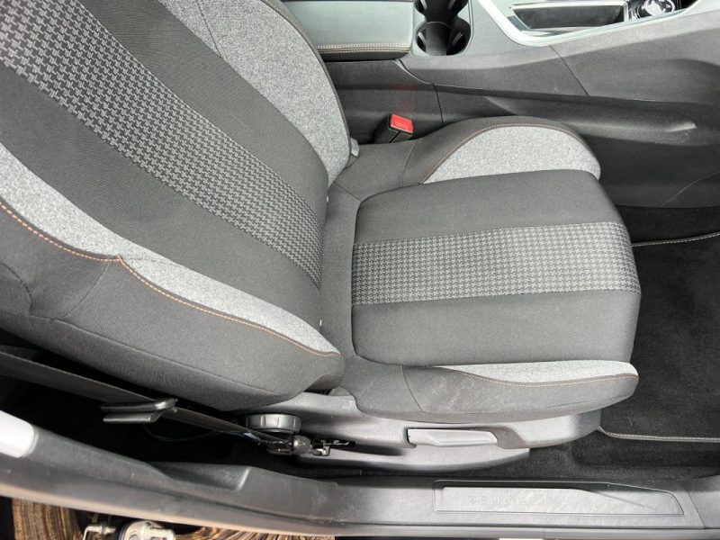PEUGEOT 3008 1.5 BlueHDi 130 ch S&S Style EAT8