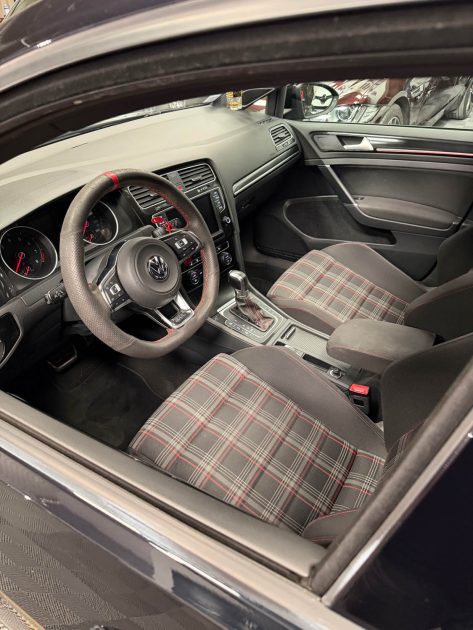  VOLKSWAGEN GOLF 7 GTI PERFORMANCE 230CH (TOIT OUVRANT, CAMÉRA DE RECUL, DYNAUDIO)