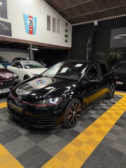  VOLKSWAGEN GOLF 7 GTI PERFORMANCE 230CH (TOIT OUVRANT, CAMÉRA DE RECUL, DYNAUDIO)