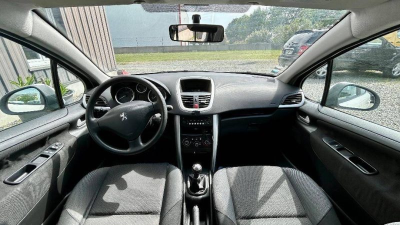 PEUGEOT 207 1.4 HDI 207 PLUS 2014