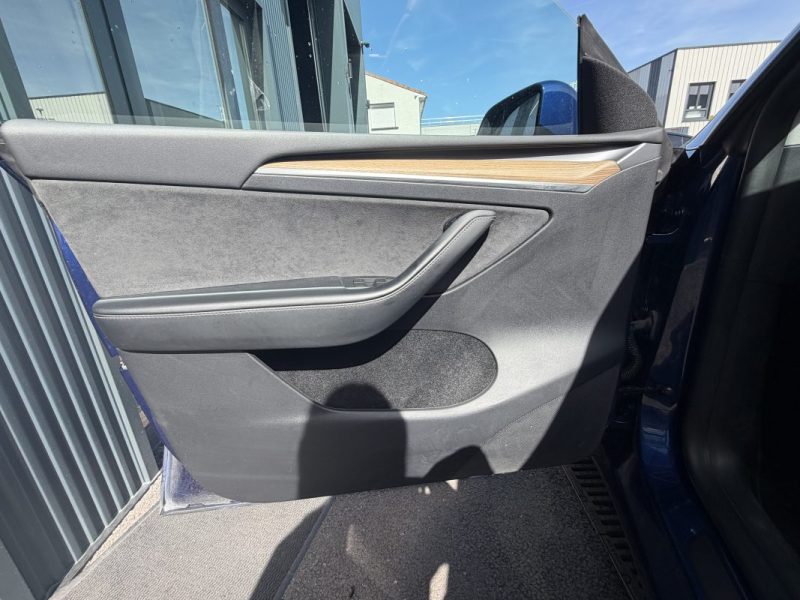 TESLA MODEL Y  STANDARD 2023 EAP