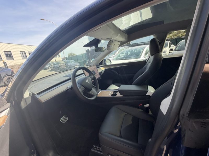 TESLA MODEL Y  STANDARD 2023 EAP