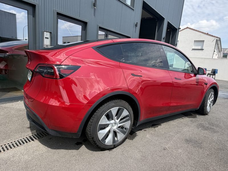 TESLA MODEL Y STANDARD 2023