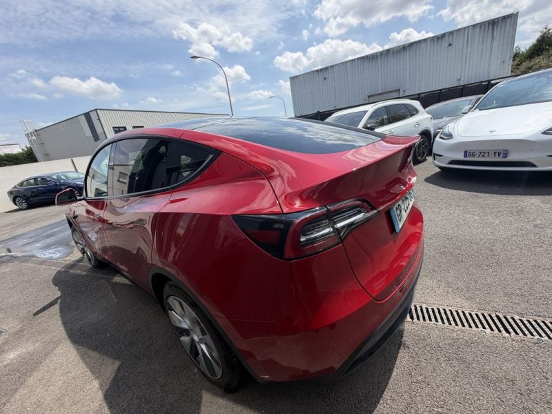 TESLA MODEL Y STANDARD 2023