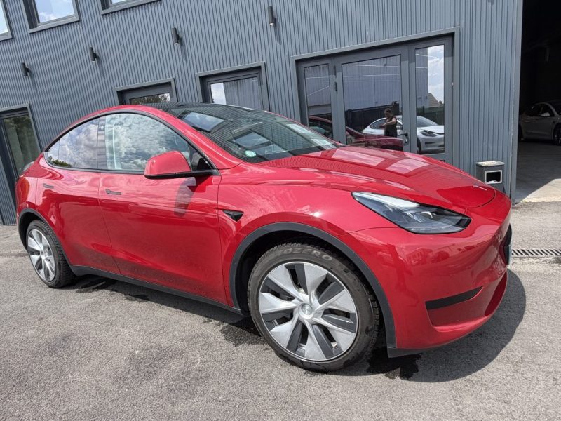 TESLA MODEL Y STANDARD 2023