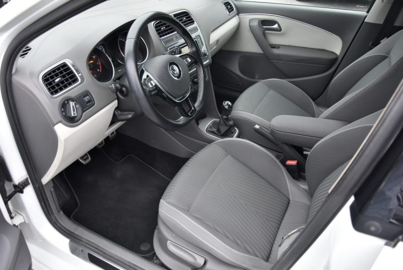 VOLKSWAGEN POLO V 1.2 TSI 90CH CUP 5P -103 000KM 2015