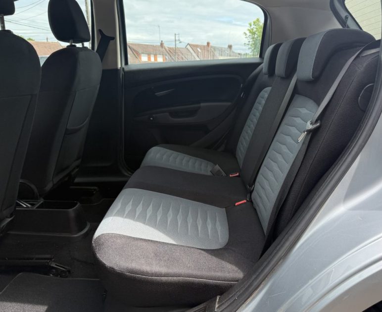 FIAT PUNTO 1.3 MJTD 16V DPF 75CV / RÉVISÉE&GARANTIE  