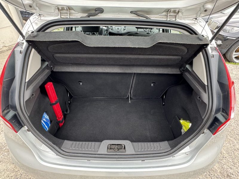 FORD FIESTA 1.25 i PACK TITANIUM 94000KM 1er MAIN GARANTIE 6 MOIS 
