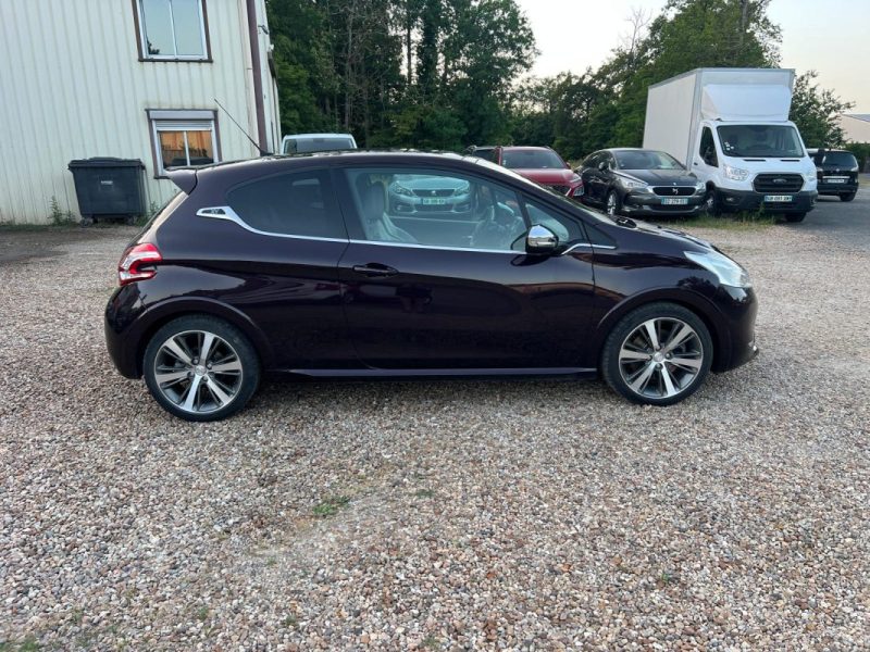 PEUGEOT 208 1.6 THP 155 ch FELINE SPORT XY