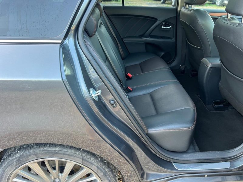 TOYOTA AVENSIS TOURING SPORT 2.0 D-4D 143 ch EXECUTIVE