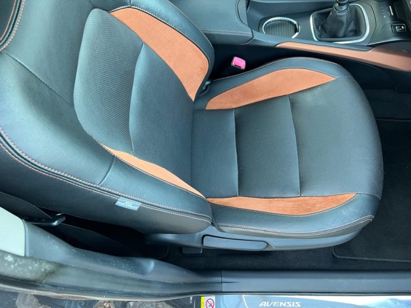 TOYOTA AVENSIS TOURING SPORT 2.0 D-4D 143 ch EXECUTIVE