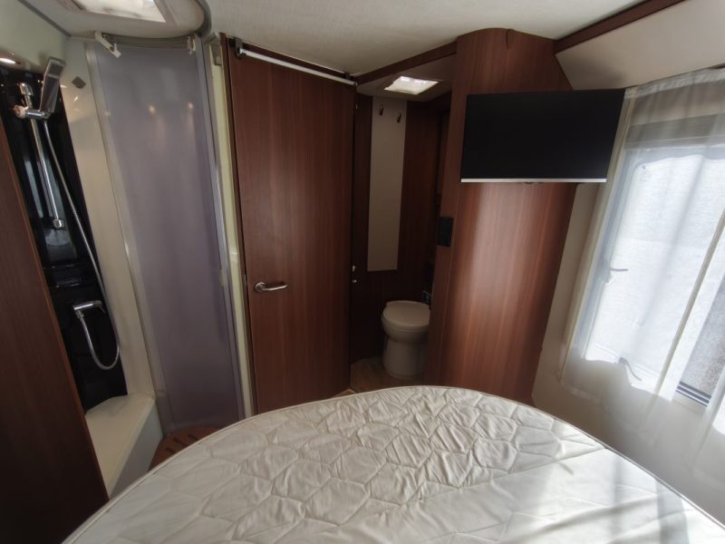 🚐 LMC EXPLORER COMFORT I745 du Groupe HYMER 