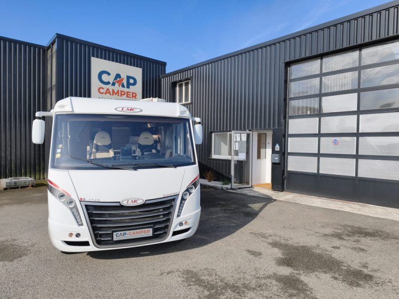 🚐 LMC EXPLORER COMFORT I745 du Groupe HYMER 