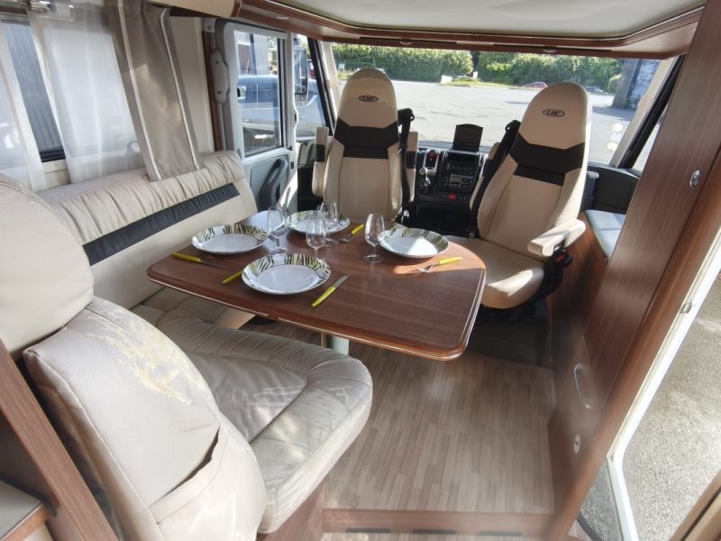 🚐 LMC EXPLORER COMFORT I745 du Groupe HYMER 