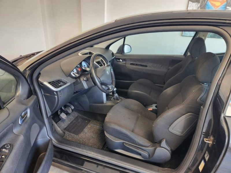 PEUGEOT 207  undefined
