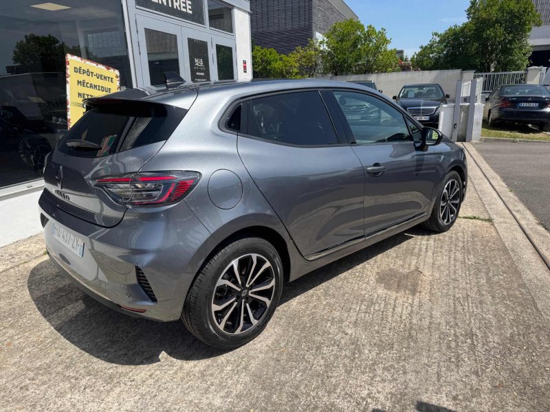 RENAULT CLIO 1.0 TCE 90 TECHNO 1ERE MAIN TVA RECUPERABLE 13900HT POUR EXPORT 2025