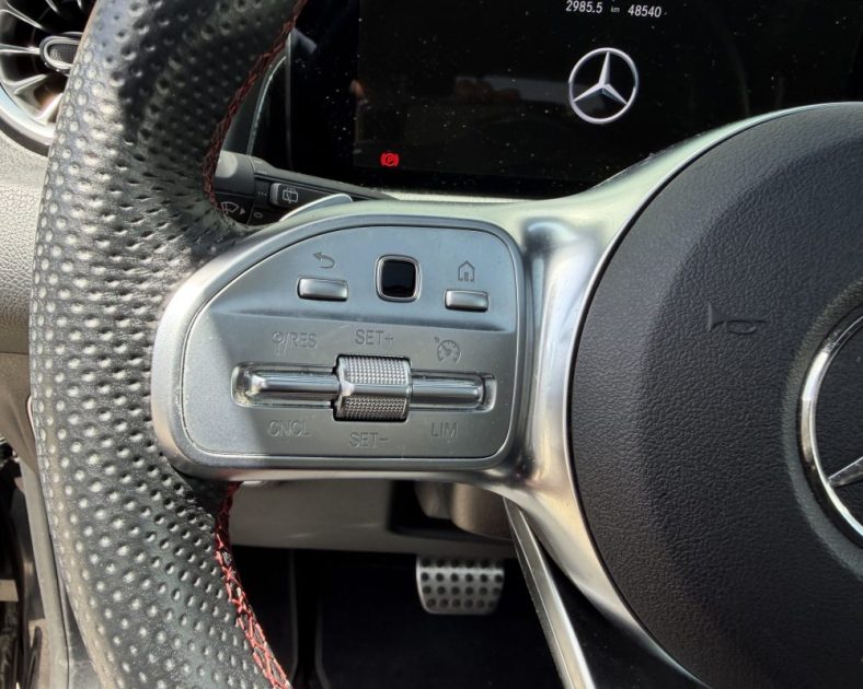 MERCEDES GLB 200 d AMG Line 7 Places 8G-DCT / 1ere Main / ENTRETIEN COMPLET MERCEDES