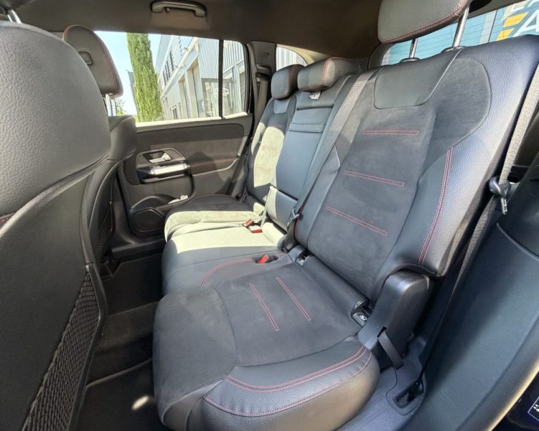 MERCEDES GLB 200 d AMG Line 7 Places 8G-DCT / 1ere Main / ENTRETIEN COMPLET MERCEDES