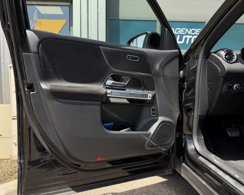 MERCEDES GLB 200 d AMG Line 7 Places 8G-DCT / 1ere Main / ENTRETIEN COMPLET MERCEDES