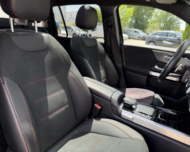 MERCEDES GLB 200 d AMG Line 7 Places 8G-DCT / 1ere Main / ENTRETIEN COMPLET MERCEDES