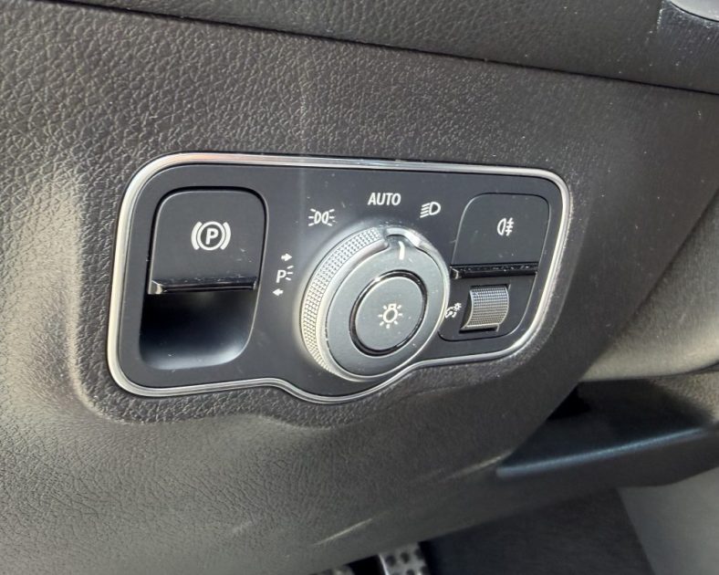 MERCEDES GLB 200 d AMG Line 7 Places 8G-DCT / 1ere Main / ENTRETIEN COMPLET MERCEDES