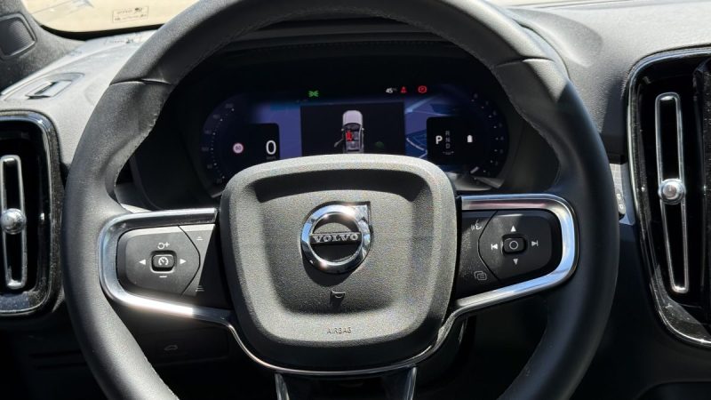 VOLVO XC40  B3 MILD-HYBRID 2023