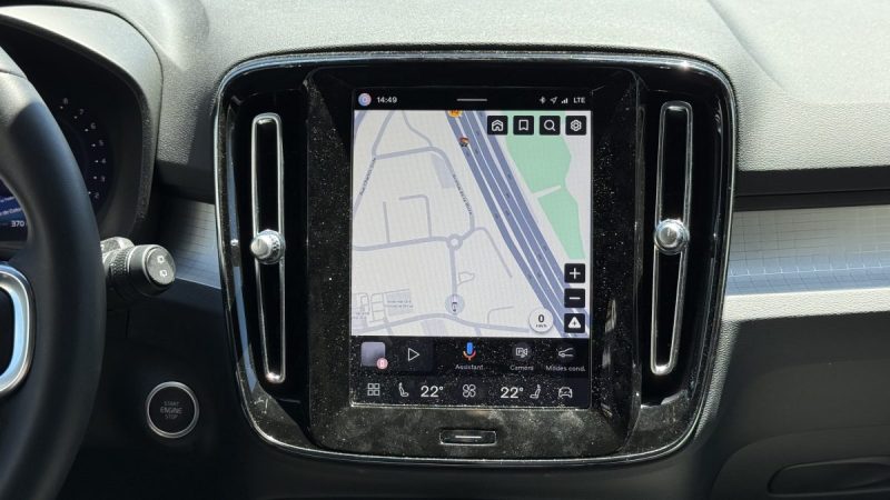 VOLVO XC40  B3 MILD-HYBRID 2023