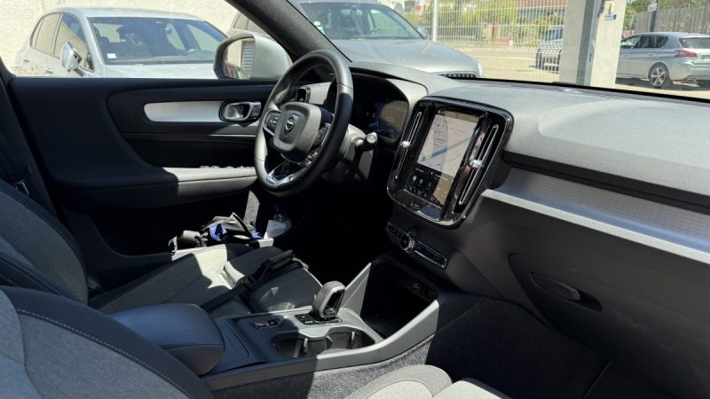 VOLVO XC40  B3 MILD-HYBRID 2023